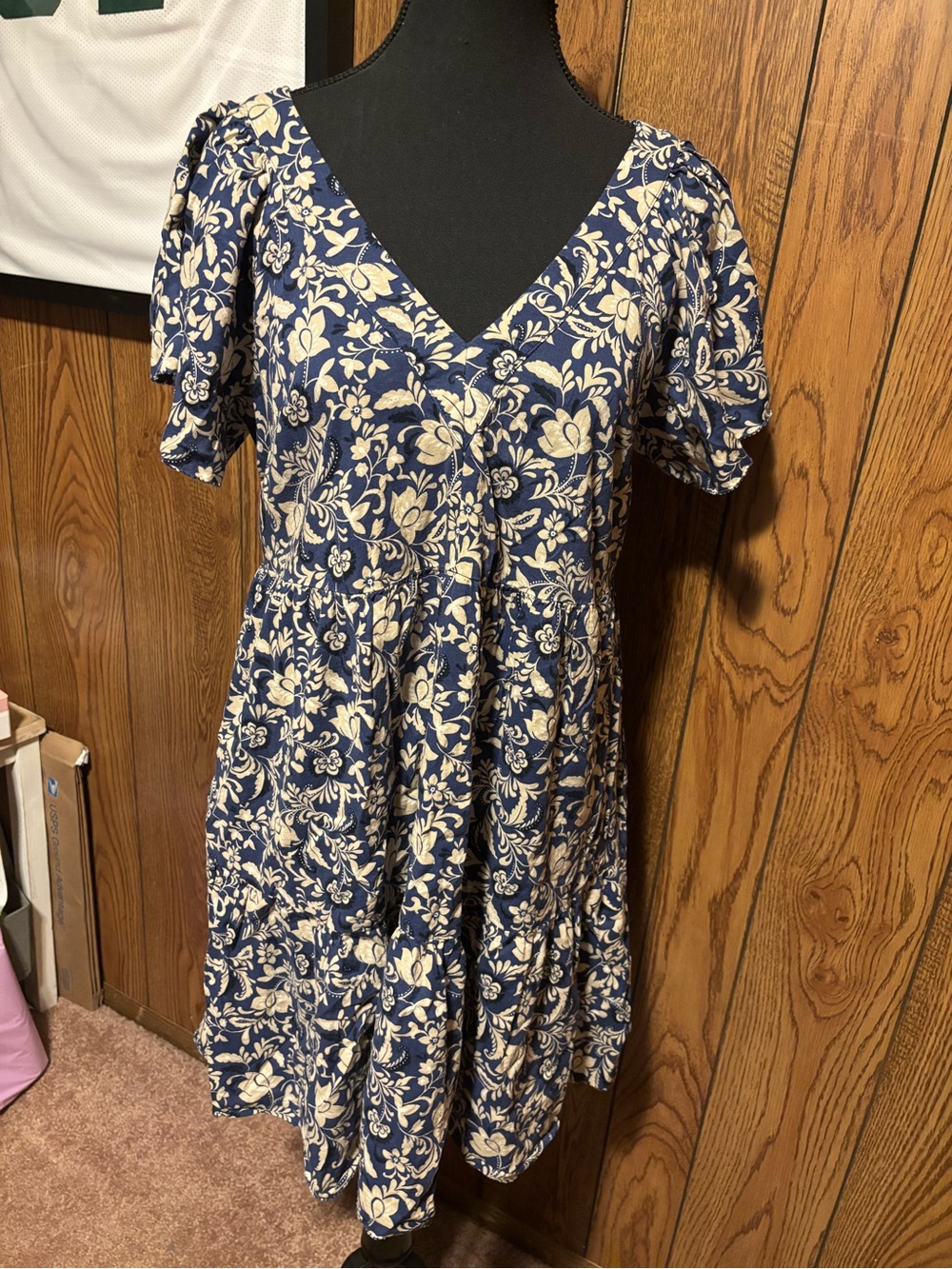 Old Navy Navy Blue and Cream Floral V‑Neck Dress